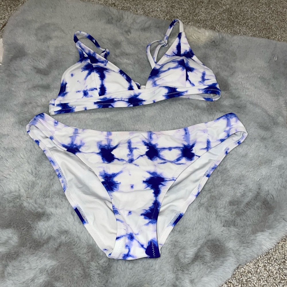 Blue and white tie-dye bikini by Cupshe